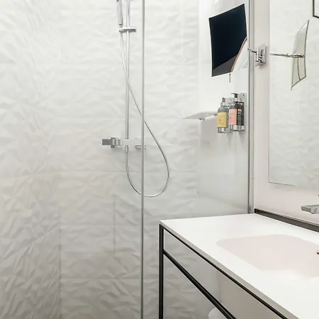 Arc De Triomphe 3* Paris