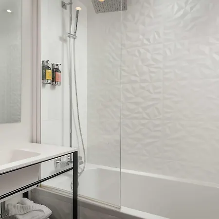 Arc De Triomphe 3* Paris