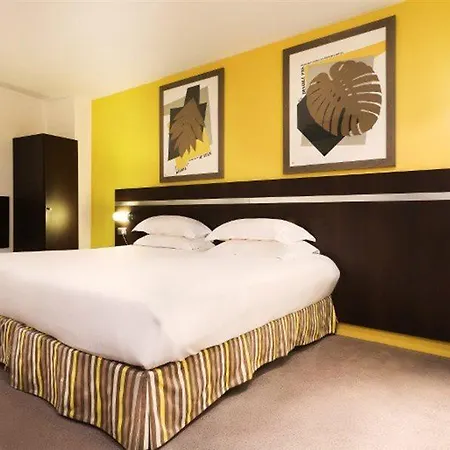 Hotel Arc De Triomphe