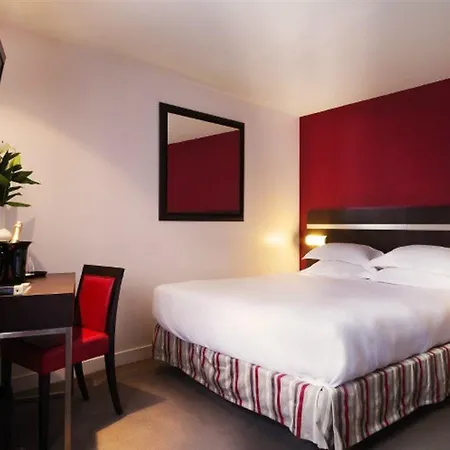Arc De Triomphe Hotel 3*