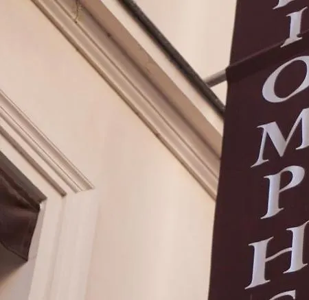 Arc De Triomphe Hotel 3*