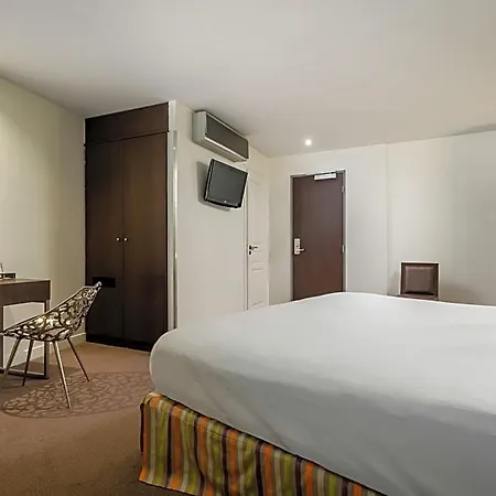 Arc De Triomphe Hotel