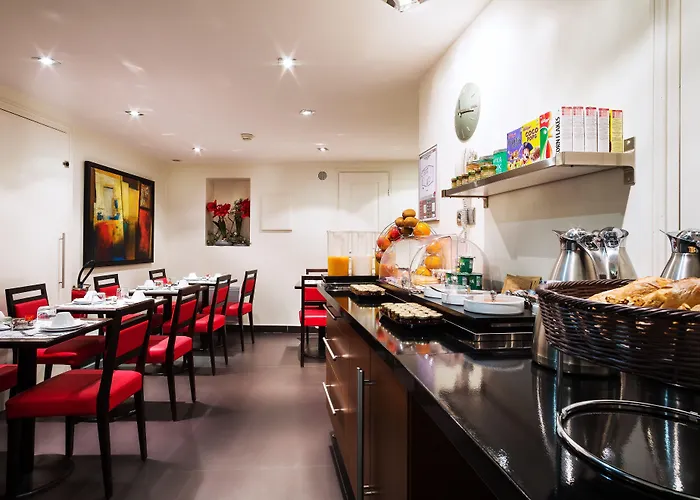 Hotell Arc De Triomphe 3*