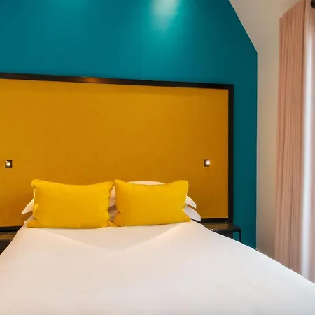 Hotel Arc De Triomphe