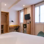 凯旋门酒店 酒店